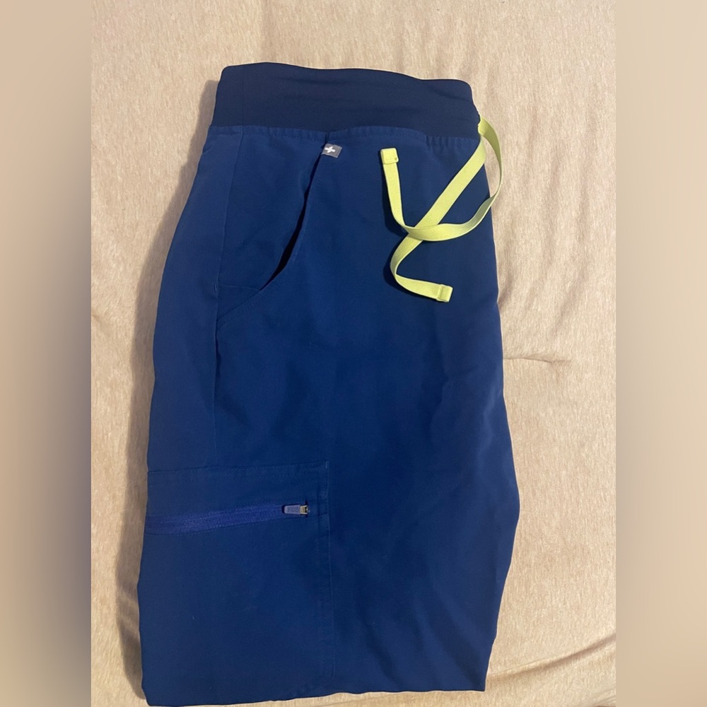 SOLD!   FIGS Zamora Jogger Pants Electric Blue Women's (L)